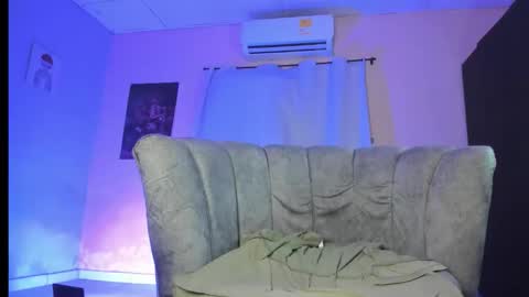 Dustin online show from October 10, 2025, 7:24 pm