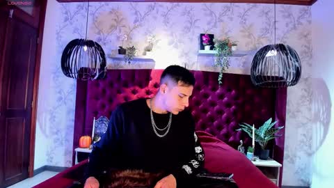 Dustin Sonne online show from November 2, 2025, 3:31 am