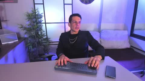 Dustin Sonne online show from November 19, 2025, 4:01 am