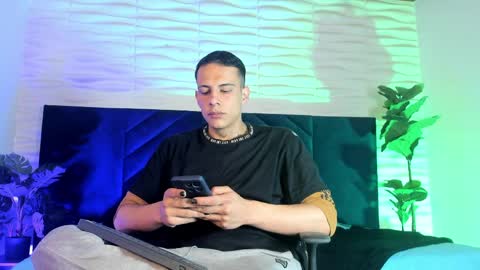 Dustin Sonne online show from April 2, 2026, 3:37 am