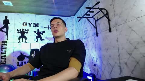 Dustin Sonne online show from April 17, 2026, 3:42 am