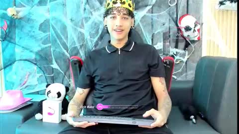 dustinandjordan online show from October 20, 2025, 5:19 am