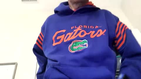 Snapshot of dustinthesweettalker chatting on December 17, 2024, 9:16 pm Dustinthesweettalker online show from December 17, 2024, 9:16 pm