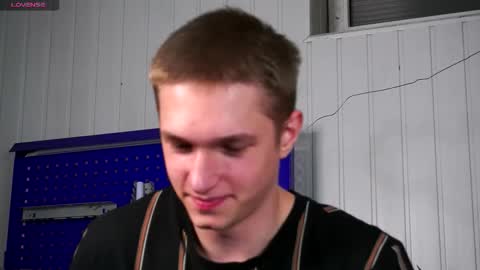 Dustyn online show from November 15, 2025, 3:19 pm