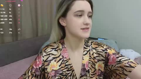 Snapshot of dusyastar chatting on February 23, 2025, 10:17 am Dusya online show from February 23, 2025, 10:17 am