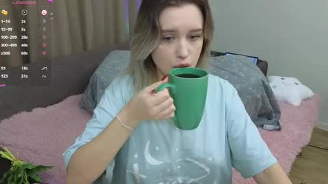 Snapshot of dusyastar chatting on February 26, 2025, 3:08 pm Dusya online show from February 26, 2025, 3:08 pm