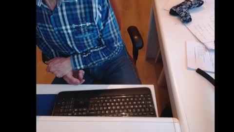 dutchpornking2 online show from January 15, 2025, 2:46 pm