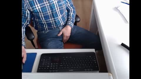 dutchpornking2 online show from January 18, 2025, 11:32 am