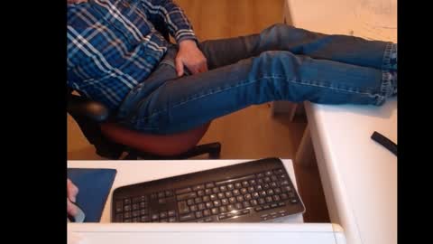 dutchpornking2 online show from January 18, 2025, 7:58 pm