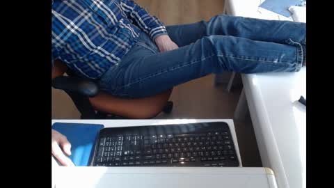 dutchpornking2 online show from March 9, 2025, 11:47 am