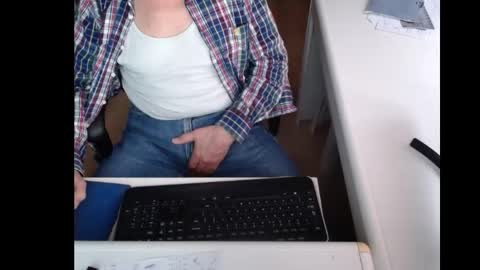 dutchpornking2 online show from March 11, 2025, 4:40 pm