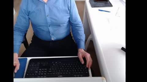 dutchpornking2 online show from April 3, 2026, 6:55 am