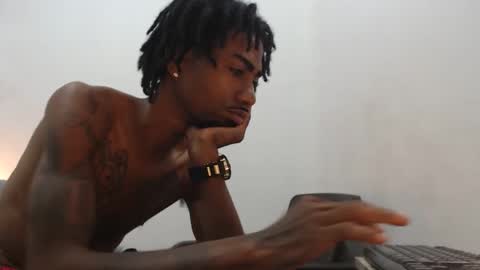 Snapshot of duvanf18 chatting on May 4, 2026, 3:35 am Elburrito online show from May 4, 2026, 3:35 am