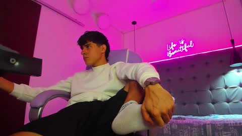 Snapshot of dyla_n18_ chatting on January 10, 2026, 7:37 pm dyla_n18_ online show from January 10, 2026, 7:37 pm