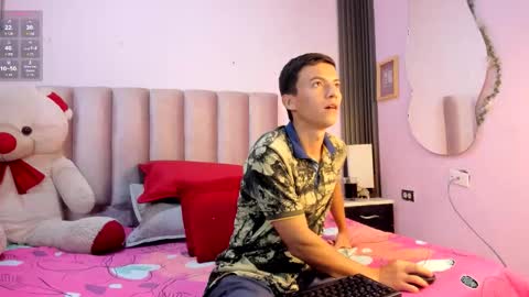 Snapshot of dylan_and_kim chatting on February 18, 2026, 12:23 pm dylan_and_kim online show from February 18, 2026, 12:23 pm