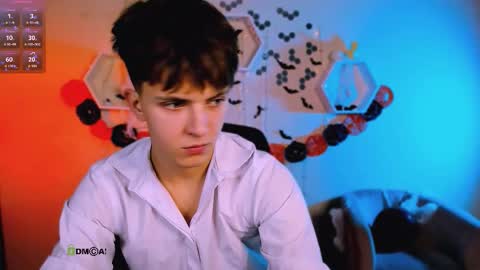 dylan_bold online show from November 2, 2025, 7:49 pm