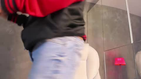 Dylan online show from December 2, 2025, 11:15 am