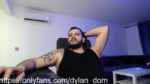 Snapshot of dylan_dom_ chatting on March 11, 2026, 11:33 pm Dylan Dom online show from March 11, 2026, 11:33 pm