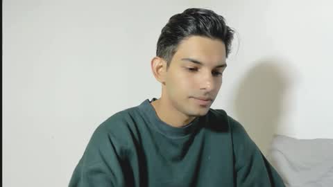 Dylan online show from November 3, 2025, 7:37 pm