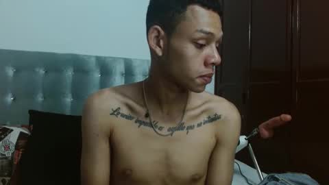 Snapshot of dylandevilx chatting on September 16, 2025, 12:33 am Dylan.. online show from September 16, 2025, 12:33 am