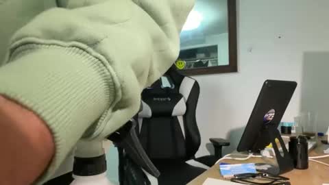 Snapshot of dylansdick90 chatting on December 19, 2024, 12:45 am Dylans A Dick online show from December 19, 2024, 12:45 am