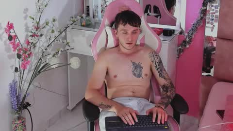 Snapshot of dylanwhite23 chatting on December 18, 2025, 3:12 am ---DYLAN--- online show from December 18, 2025, 3:12 am