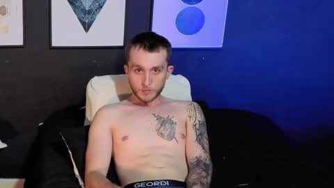 Snapshot of dylanwhite23 chatting on April 7, 2026, 12:44 am ---DYLAN--- online show from April 7, 2026, 12:44 am