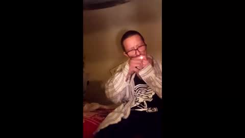 dyldotrog1983 online show from March 29, 2026, 8:14 am