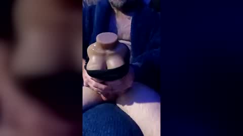 dynamicrobbiexx69 online show from July 14, 2026, 3:29 pm