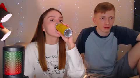 Snapshot of dyrinda chatting on December 28, 2024, 9:08 pm Julia and Dima online show from December 28, 2024, 9:08 pm