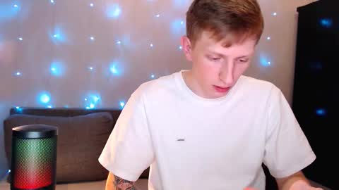 Snapshot of dyrinda chatting on October 8, 2025, 9:01 pm Julia and Dima online show from October 8, 2025, 9:01 pm