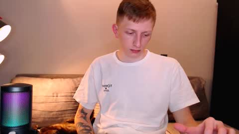 Snapshot of dyrinda chatting on October 28, 2025, 10:34 pm Julia and Dima online show from October 28, 2025, 10:34 pm