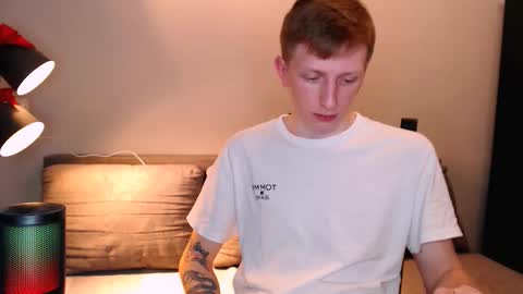 Snapshot of dyrinda chatting on November 28, 2025, 9:28 pm Julia and Dima online show from November 28, 2025, 9:28 pm