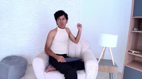 John online show from October 9, 2025, 8:07 pm