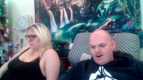 eandr6446 online show from December 1, 2025, 3:44 am