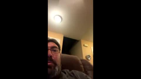 earl3232 online show from November 26, 2025, 9:43 am