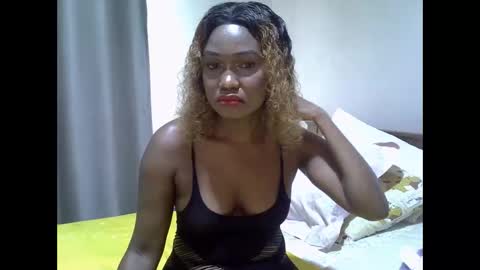 Snapshot of east_queen chatting on October 29, 2025, 6:48 am east_queen online show from October 29, 2025, 6:48 am