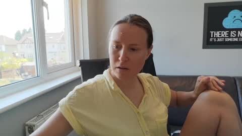 Nadia Ferreira  online show from May 27, 2026, 11:07 am