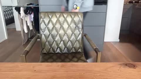 ebnk15 online show from January 17, 2026, 10:42 am