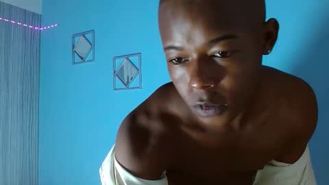 Chris Palaz  online show from November 6, 2025, 7:04 pm