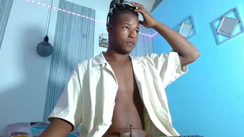 Chris Palaz  online show from November 14, 2025, 7:12 pm