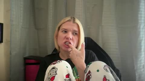 americnbarbie online show from November 7, 2025, 6:52 pm