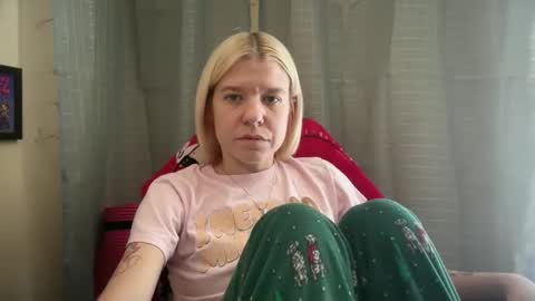 americnbarbie online show from December 22, 2025, 5:32 pm