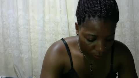 ebony_candy1998 online show from April 6, 2026, 6:53 pm
