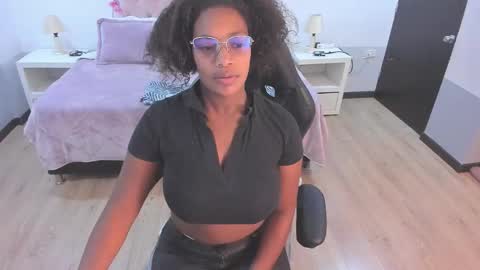 ebony_fantasy2 online show from October 12, 2025, 12:15 pm