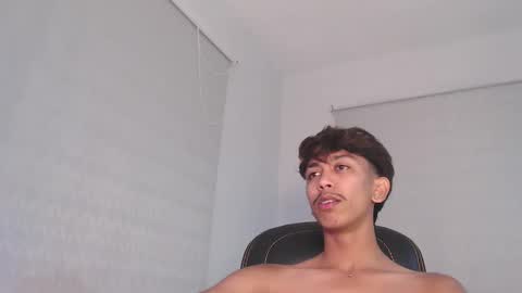 ebony_fuckboy online show from September 10, 2025, 8:09 pm