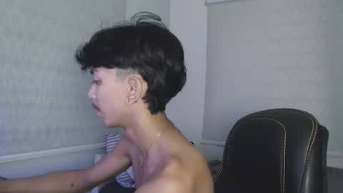 ebony_fuckboy online show from September 15, 2025, 8:47 am