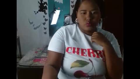 Snapshot of ebony_luna1 chatting on October 21, 2025, 12:39 pm ebony_luna1 online show from October 21, 2025, 12:39 pm