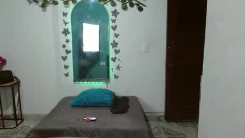 ebony_luna1 online show from March 8, 2026, 2:04 am