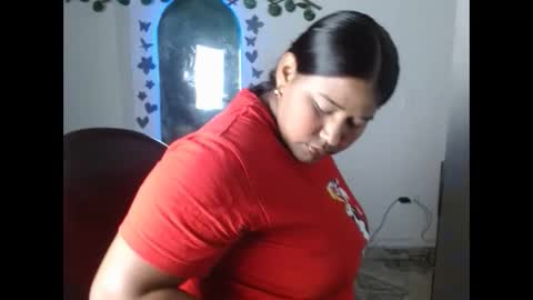 ebony_luna1 online show from April 17, 2026, 1:25 pm